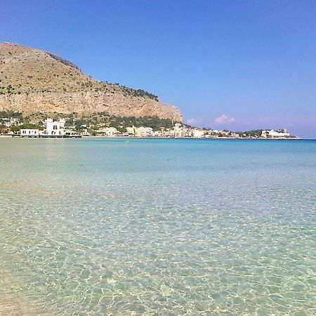 Antigone Holiday House Villa Mondello Oda fotoğraf