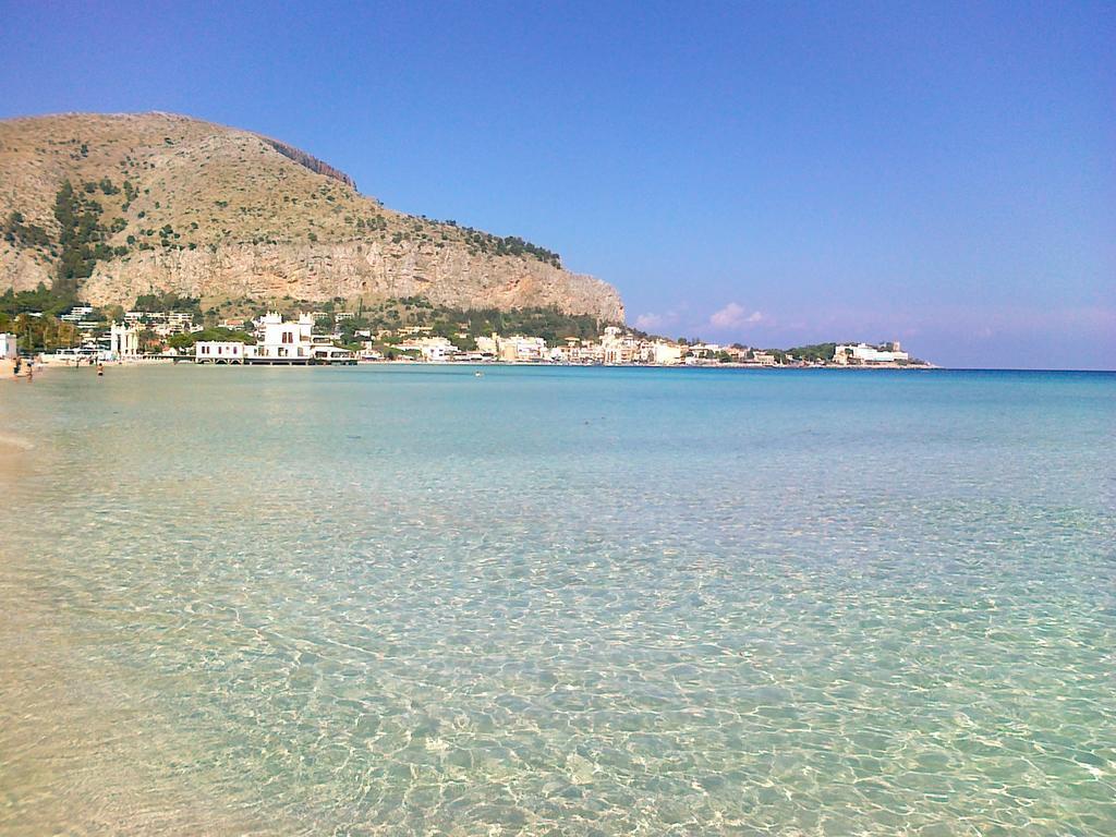 Antigone Holiday House Villa Mondello Oda fotoğraf